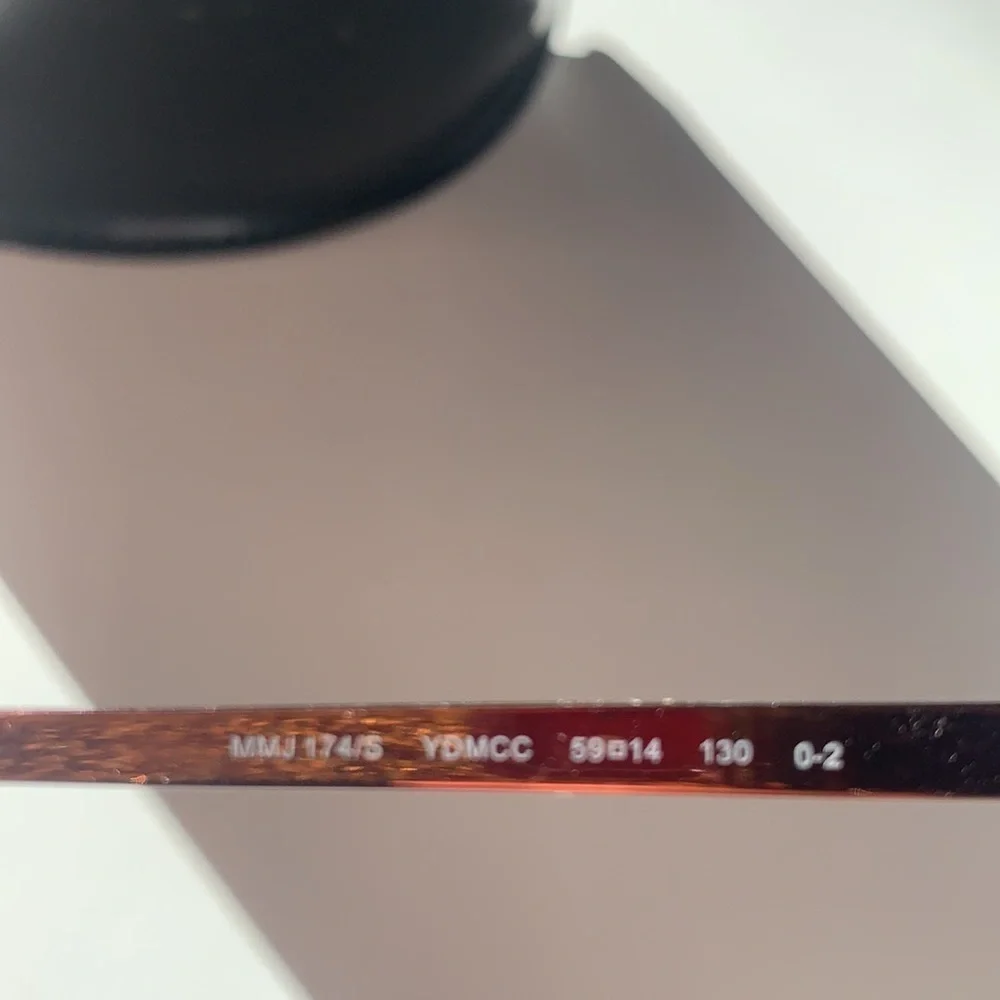 Marc Jacob’s MMJ 174/S 59 14 sunglasses with case